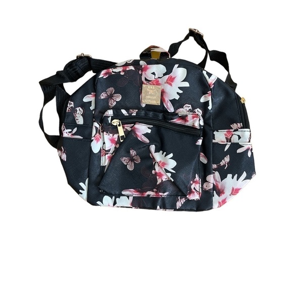 *Free Gift w/ Purchase* NWT Floral Backpack Purse - Picture 1 of 7